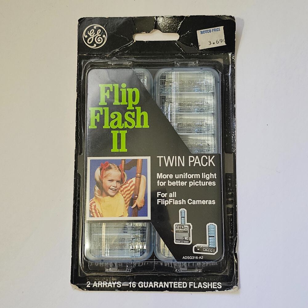 GE Flip Flash II Twin Pack Camera Bulbs 16 Flashes Made In USA Sealed NOS Vtg